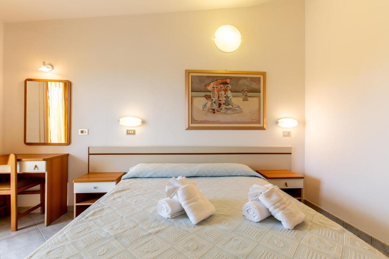 Hotel Jole San Mauro Mare Ngoại thất bức ảnh